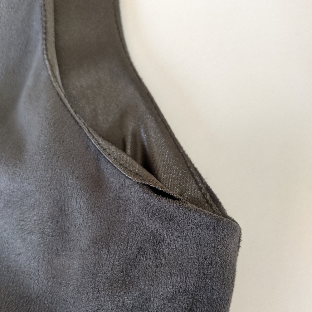 OLIVACEOUS - Picture 6 of 6